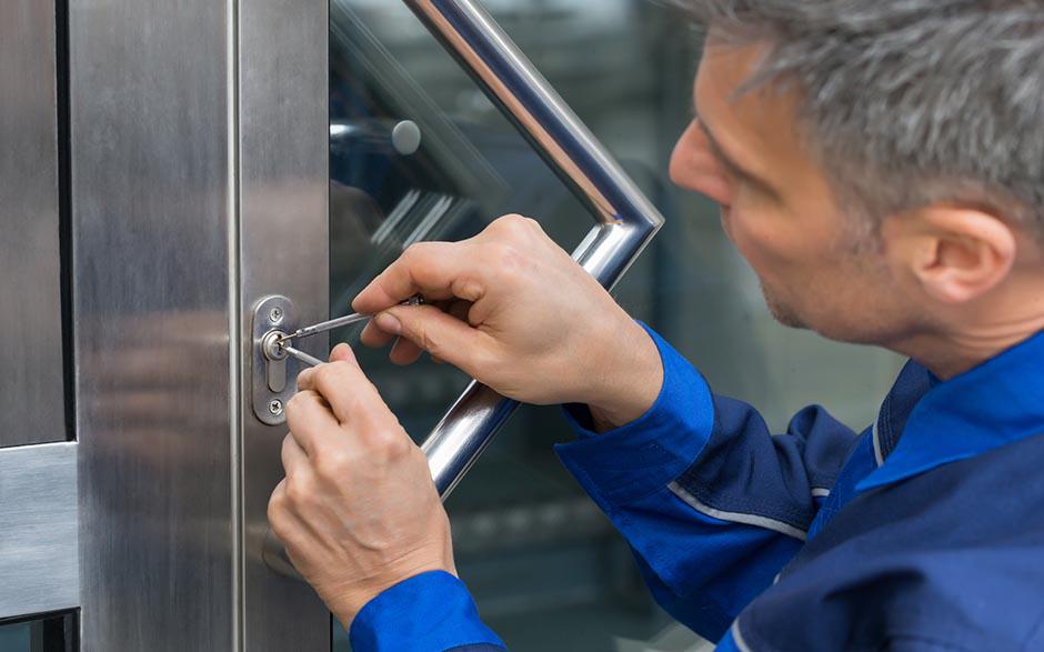 comment ouvrir une serrure de porte Antony